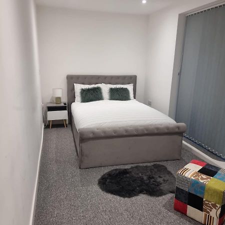 Classic 2 Bed Apartment In Oldkent Road Londen Buitenkant foto