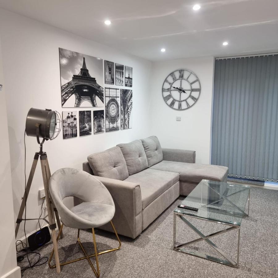 Classic 2 Bed Apartment In Oldkent Road Londen Buitenkant foto