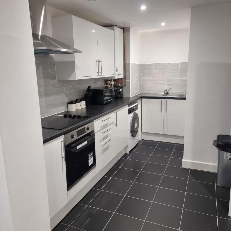Classic 2 Bed Apartment In Oldkent Road Londen Buitenkant foto