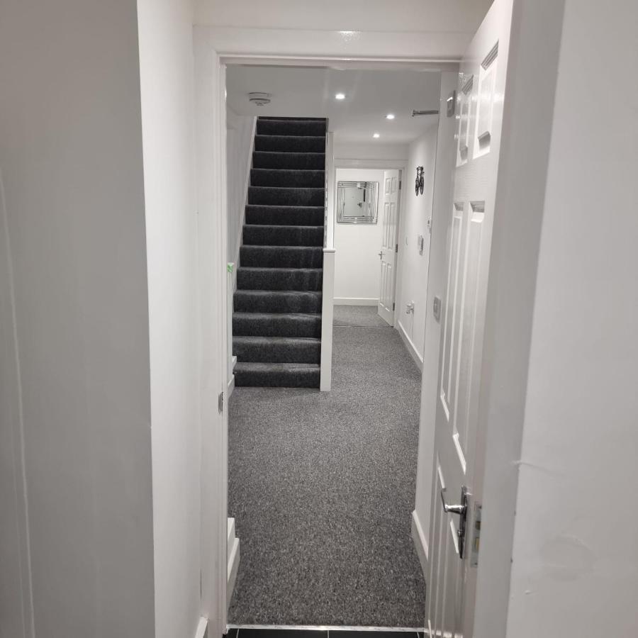 Classic 2 Bed Apartment In Oldkent Road Londen Buitenkant foto
