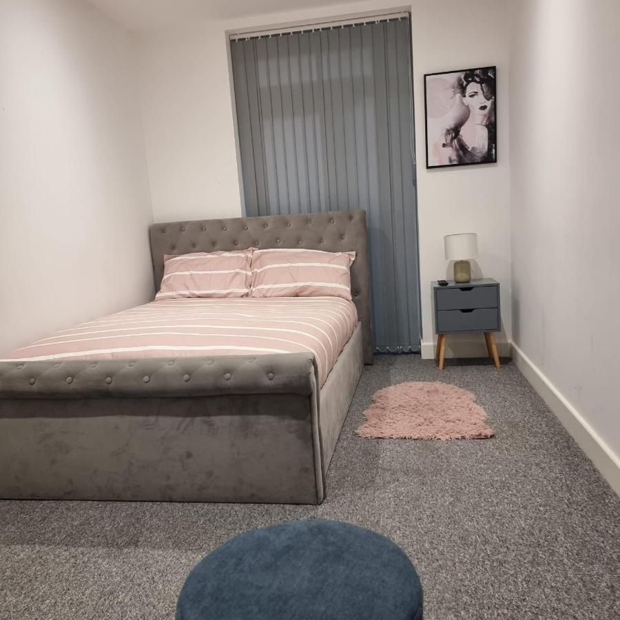 Classic 2 Bed Apartment In Oldkent Road Londen Buitenkant foto