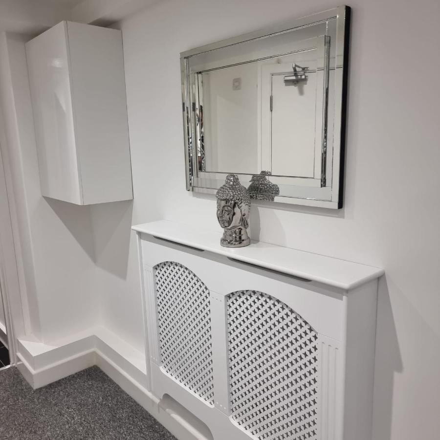 Classic 2 Bed Apartment In Oldkent Road Londen Buitenkant foto